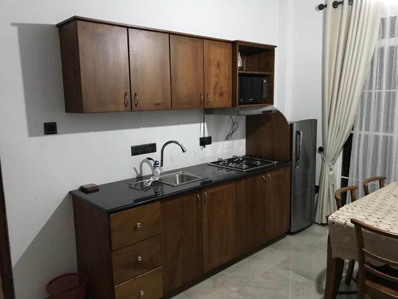 Regal Rose Luxury Holiday Apartments Нувара-Элия Экстерьер фото