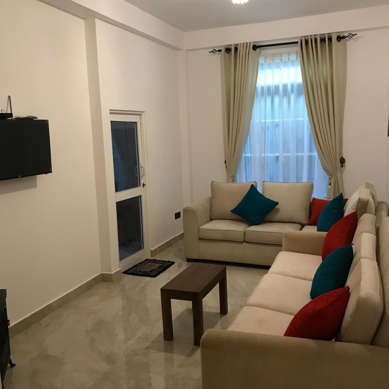 Regal Rose Luxury Holiday Apartments Нувара-Элия Экстерьер фото