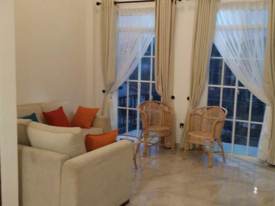 Regal Rose Luxury Holiday Apartments Нувара-Элия Экстерьер фото